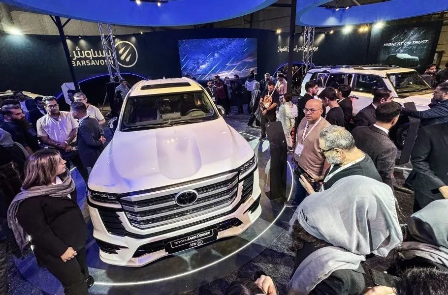 نسل جدید تویوتا لندکروزر و تویوتا پرادو در نمایشگاه خودرو اصفهان 1404 رونمایی شدند
