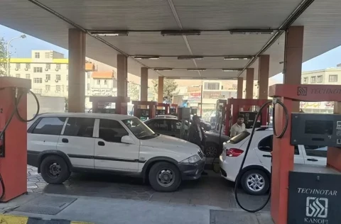 سهمیه بنزین خودروهای نوشماره داخلی زیر یک میلیارد تومان حذف نمی‌شود