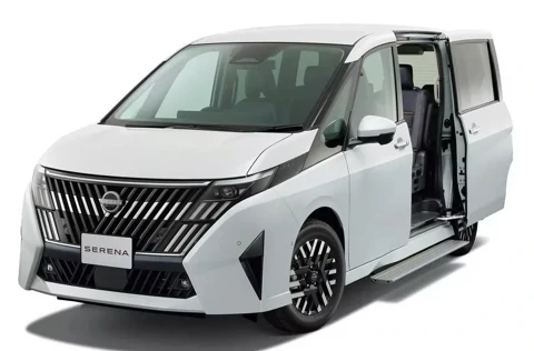 با خرید فیس لیفت نیسان سرنا، می‌توانید اندازه جلوپنجره آن را انتخاب کنید