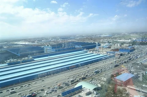 ایران خودرو تهدید کرد: اگر قیمت‌های جدید تأیید نشوند، تولید را متوقف می‌کنیم!