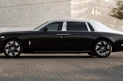 شاهکار جدید رولزرویس در دبی؛ حکاکی لیزری روی کاپوت فانتوم
