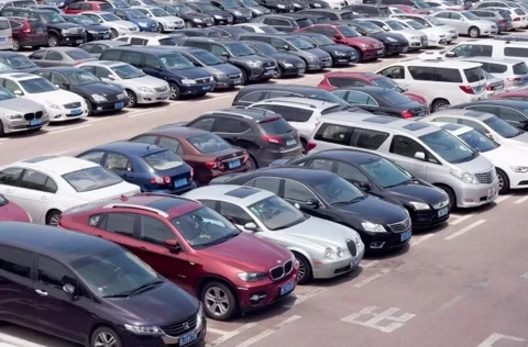 واردات خودروهای کارکرده انحصاری شد؛ پایان رؤیای واردات مردمی