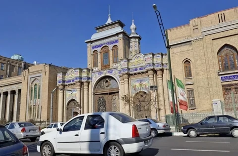 جزئیات تخفیف‌های طرح ترافیک در سال 1405؛ از خودروهای برقی تا سهمیه خبرنگاران و ساکنان محدوده